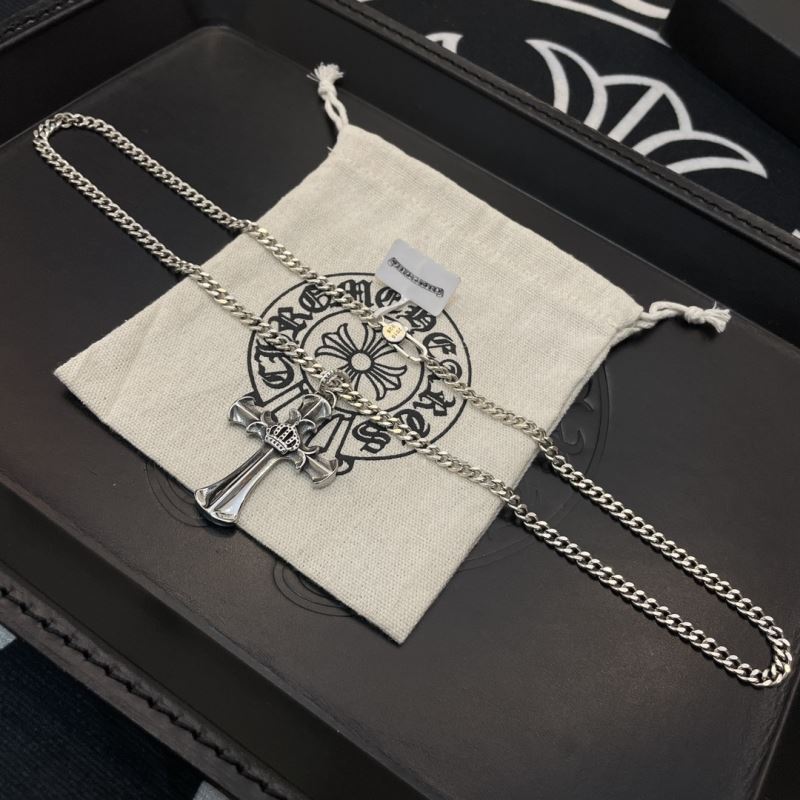 Ch*0me He**ts necklaces